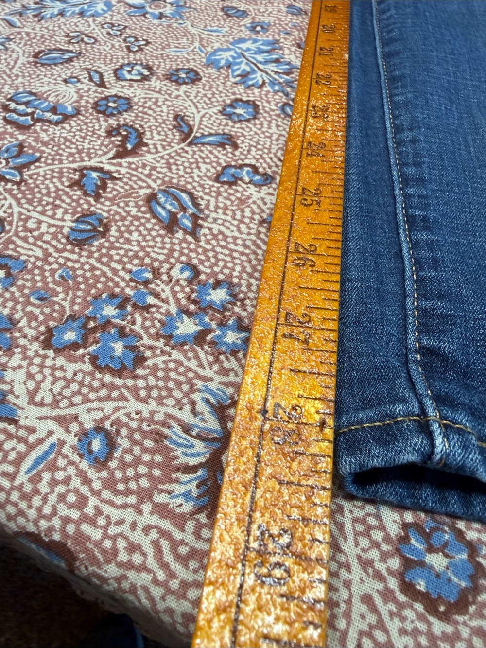 Levi's Dark Blue High Rise Skinny Jeans - Picture 5 of 9